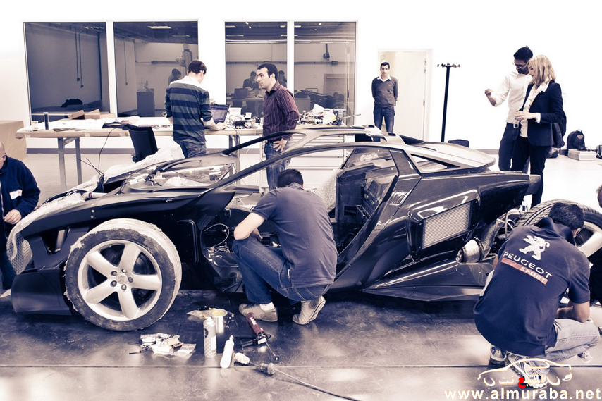 بيجو تكشف النقاب عن سيارتها اونيكس سوبر كونسيبت الهجينه في معرض باريس Peugeot Onyx 24